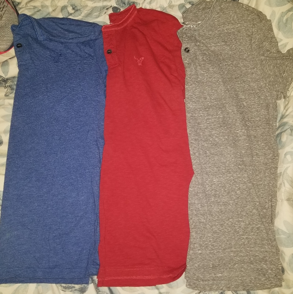 Bundle of 3 Men's AE size XS shirts
